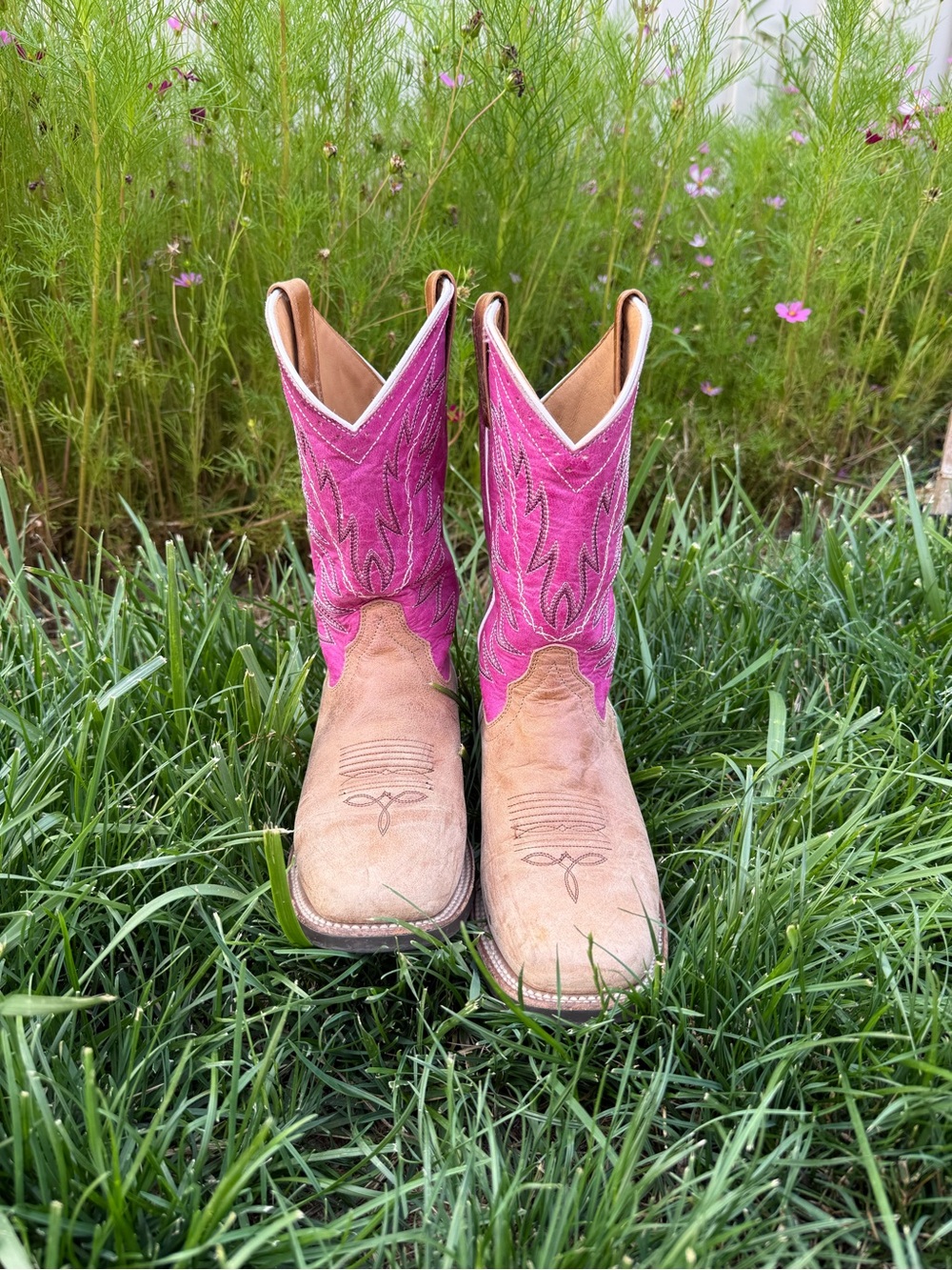 Shyanne pink and tan leather cowboy square toe boots women’s size 7 - Picture 2 of 9